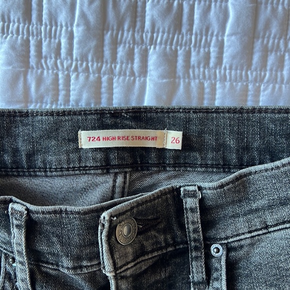 • Black Levi’s • - Picture 5 of 8